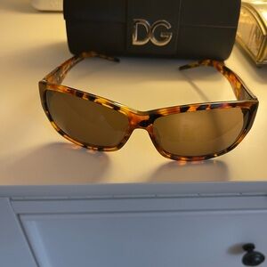 DOLCE & GABBANA SUNGLASSES
